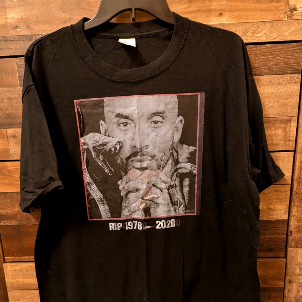 2Pac t-shirt